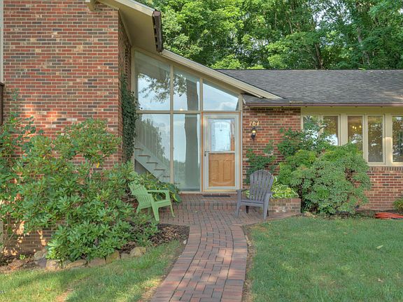 3rd image of 704 Crestwood Dr