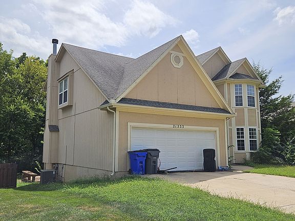 3rd image of 21533 W 122nd St