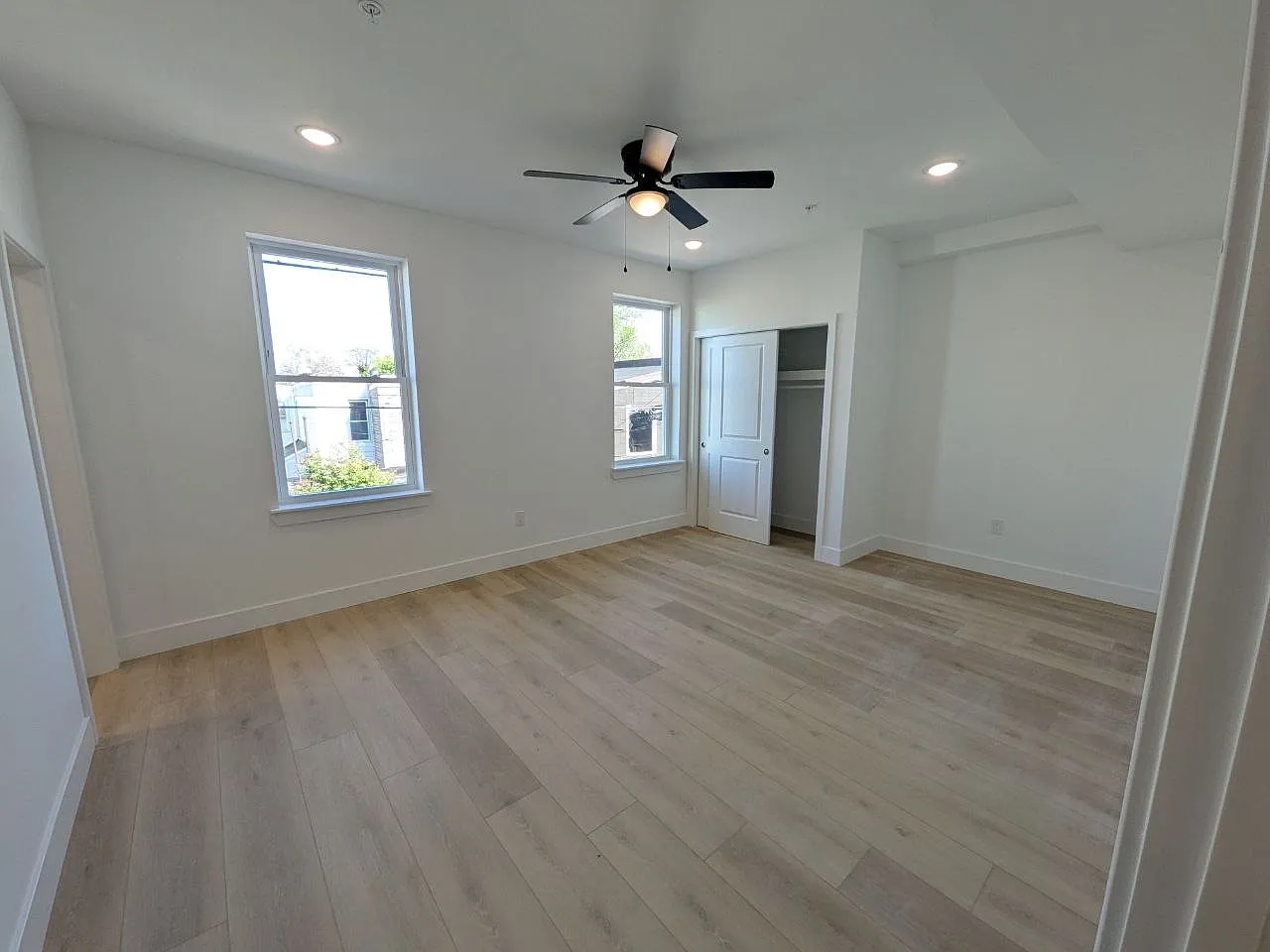 1 bed, $1,349 — Photo 4