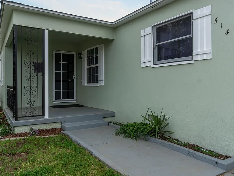 514 Prescott Ave — Photo 3