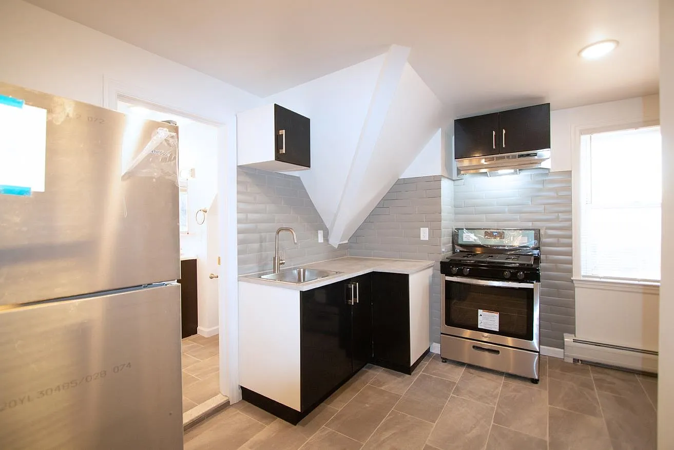 1 bed, 1.0 bath, 900 sqft, $1,750 — Photo 3
