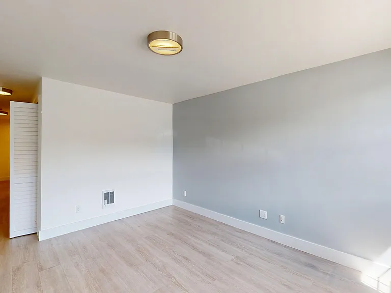 643 Webster St #2 — Photo 9