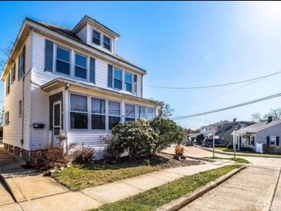 56 Broad St #2