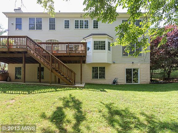 3rd image of 10488 Hunting Hills Pl