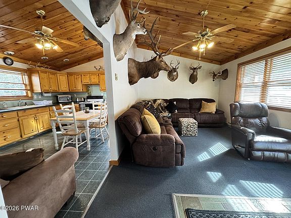 5th image of 143 Robbs Rd