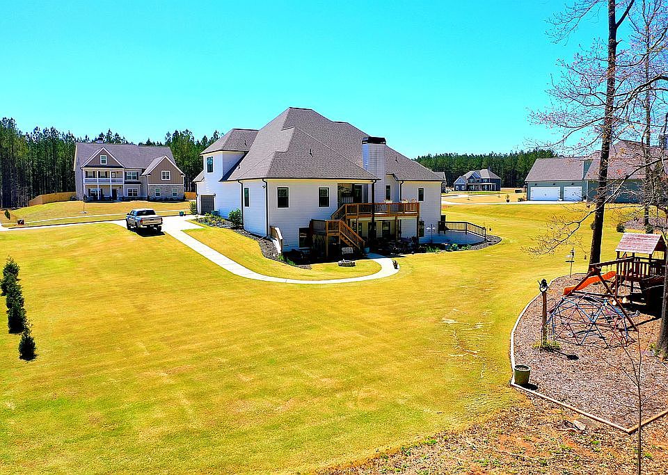2nd image of 371 Newberry Estates Xing