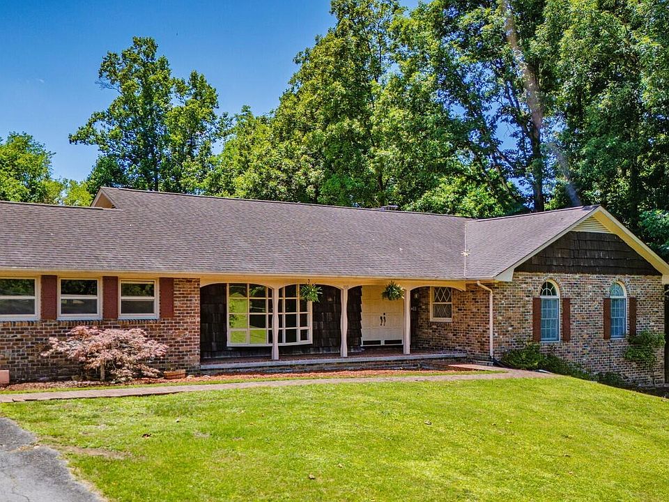 1st image of 900 Jordan Rd