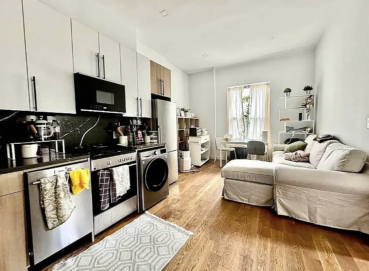 638 W End Ave #3A — Photo 1