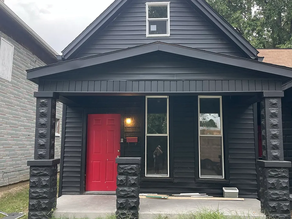 1110 Edgar St