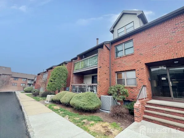 92 Beverly Hill Ter #D, Woodbridge, NJ 07095