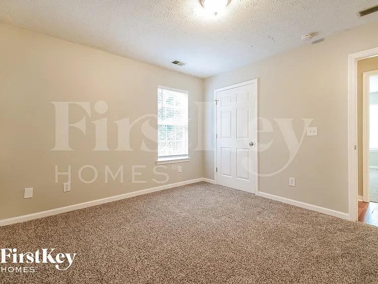 250 Berkshire Dr — Photo 12