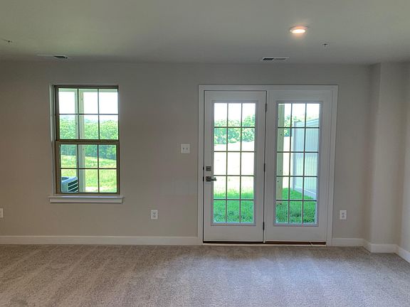 2nd image of 10130 Hutzell St