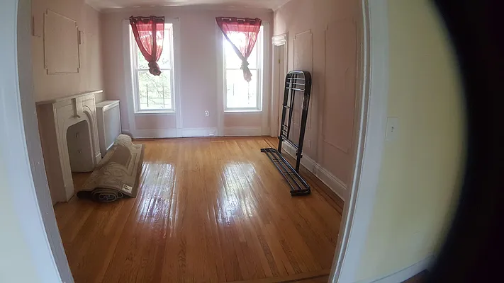 Rented by Sprint Realty | media 13