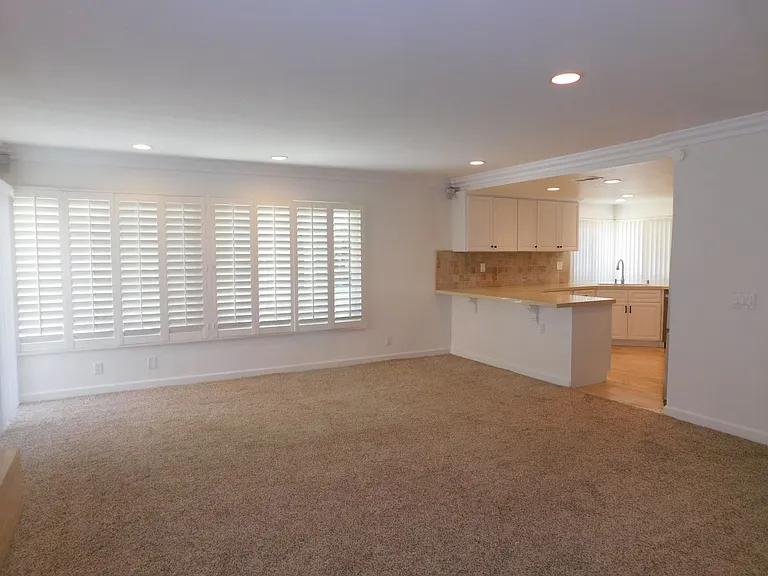 8312 Kingsdale Dr — Photo 14