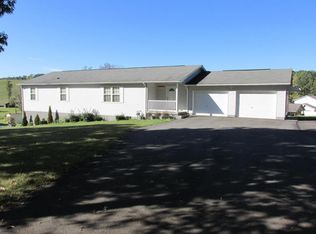 1638 Flat Top Rd, Shady Spring, WV 25918