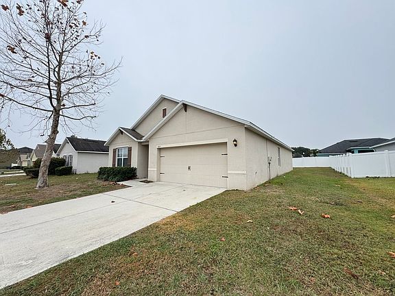 4th image of 1665 Laurel Oaks Dr