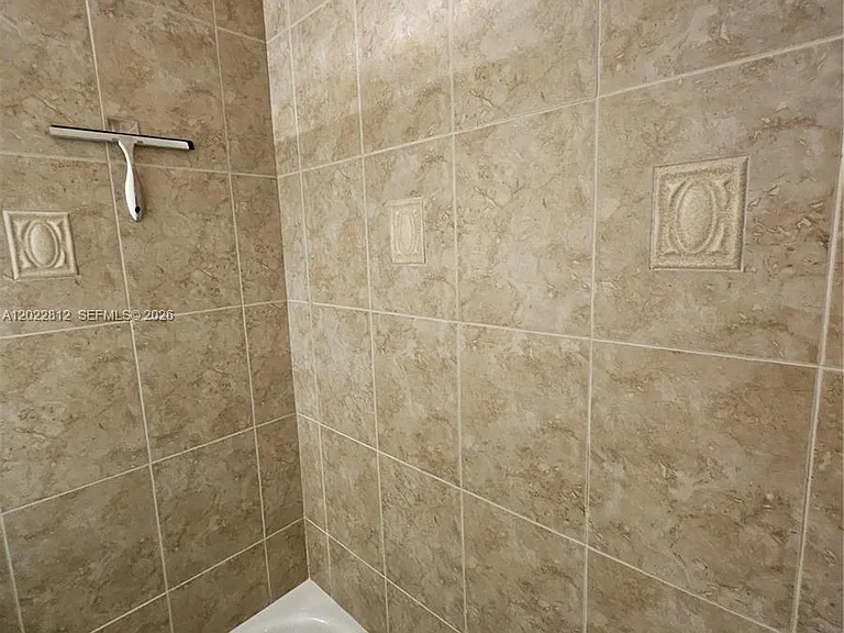 212 Lake Pointe Dr #113 — Photo 58