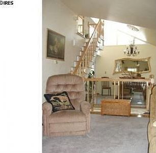 3rd image of 1140 Grant Ave