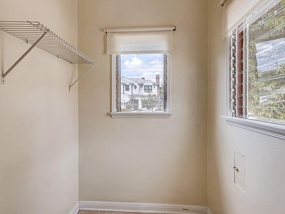 4th image of 438 N Vista St #438