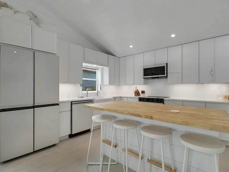 2443 E Edgewater Dr — Photo 21