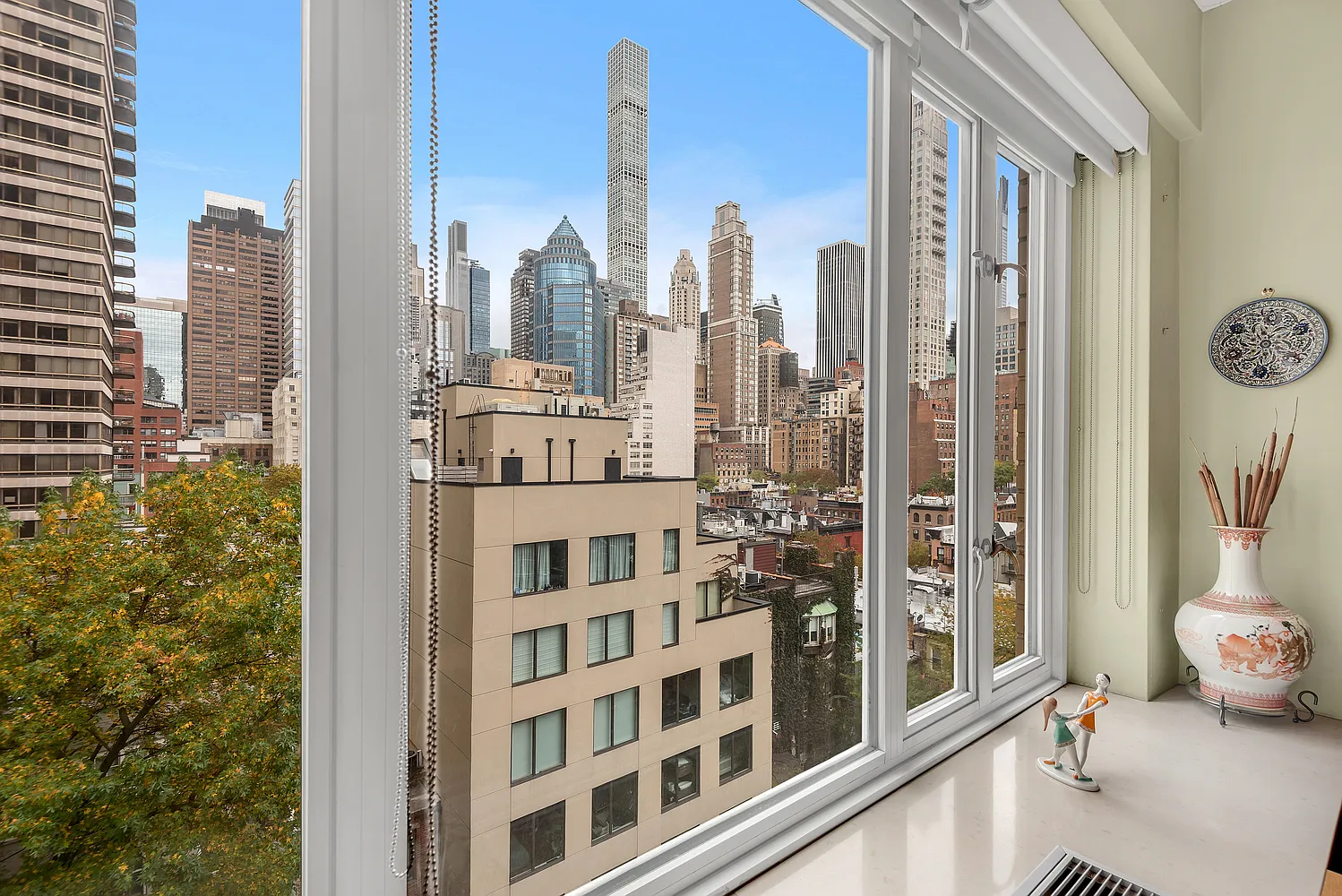166 East 63rd Street — Photo 2