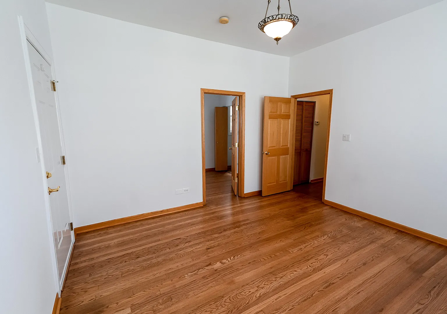 2 bed, $2,350 — Photo 4