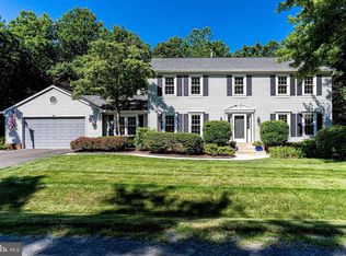 10319 Yellow Pine Dr, Vienna, VA 22182