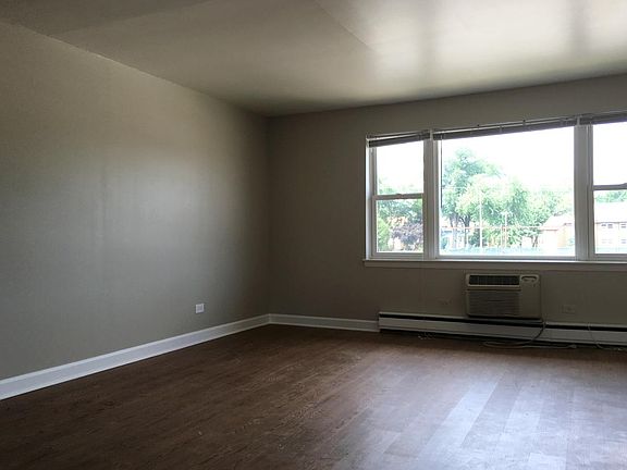 3rd image of 6606 W Windsor Ave APT F1