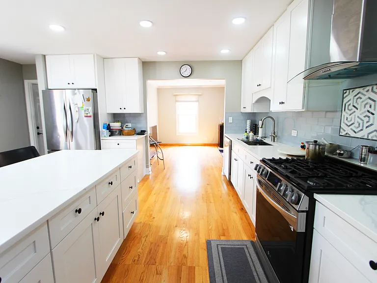 172 E Fox Hill Dr — Photo 16