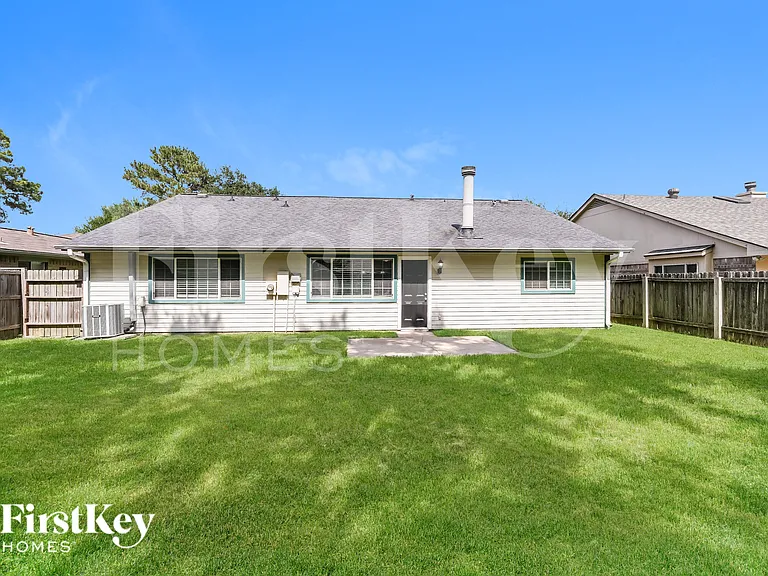 2411 Shady Brook Dr — Photo 18