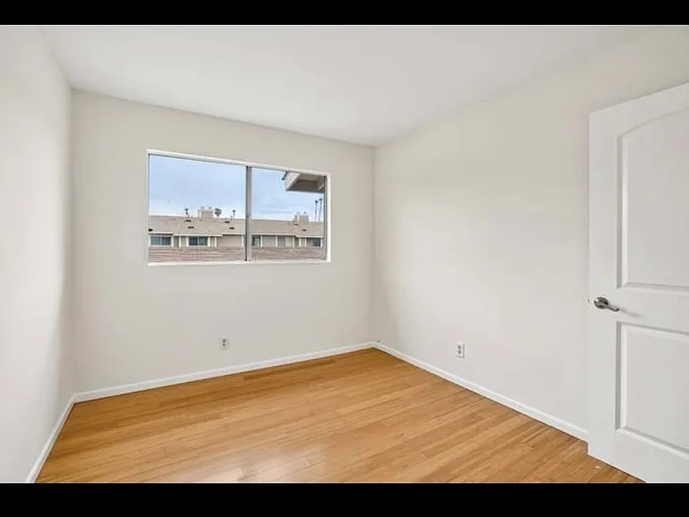15210 Shadybend Dr #41 — Photo 24