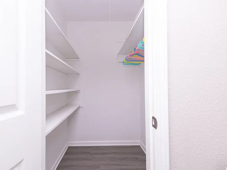 3923 Jackson Ave — Photo 10