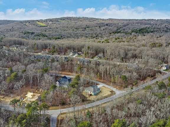 4th image of 154 Adler Ln