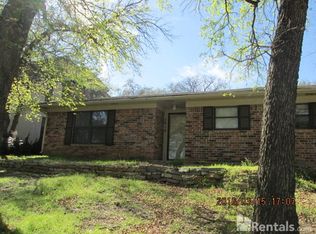 1914 Crooked Ln, Fort Worth, TX 76112