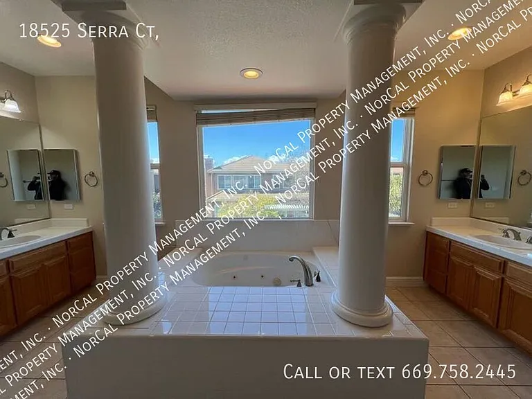 18525 Serra Ct — Photo 20
