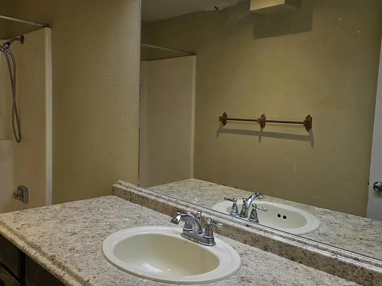 18 Bentree Ln #403 — Photo 12