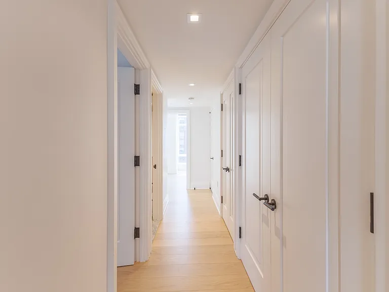 210 Warren St #23D — Photo 11