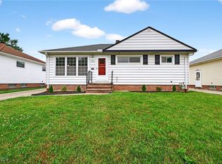 738 Sterling Rd, Wickliffe, OH 44092