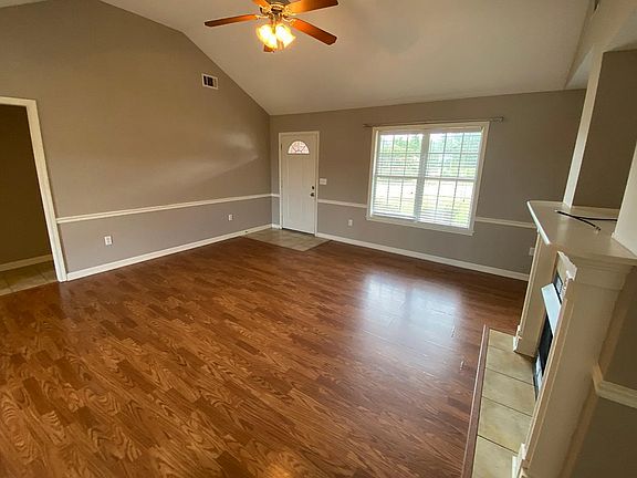 4th image of 109 American Eagle Way
