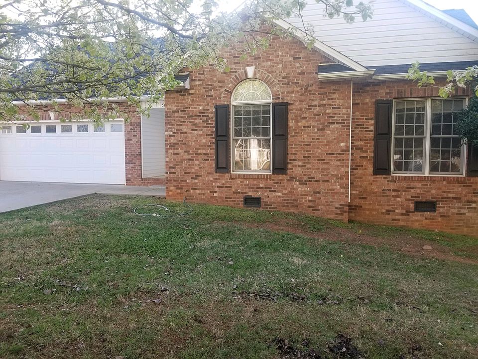 2nd image of 5079 Mill Pond Dr