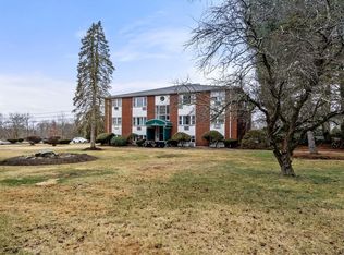 1 Colonial Dr APT 7, Andover, MA 01810