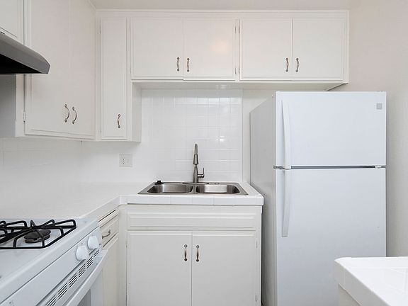 2nd image of 4585 Felton St Unit 4