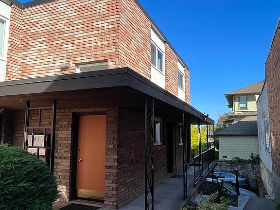 4th image of 2408 10th Ave E APT B