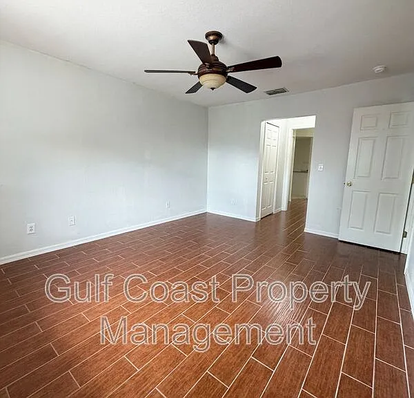 4017 NE 10th Ave — Photo 20