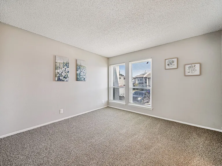 Cedar Park Apartments — Photo 28