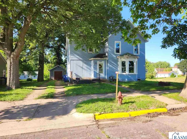 100 Greenback St NW, Sleepy Eye, MN 56085