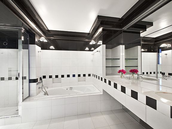 5th image of 200 Central Park S APT 16E
