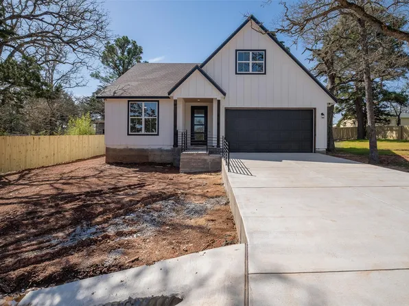 113 Eaglenest Ct, Smithville, TX 78957