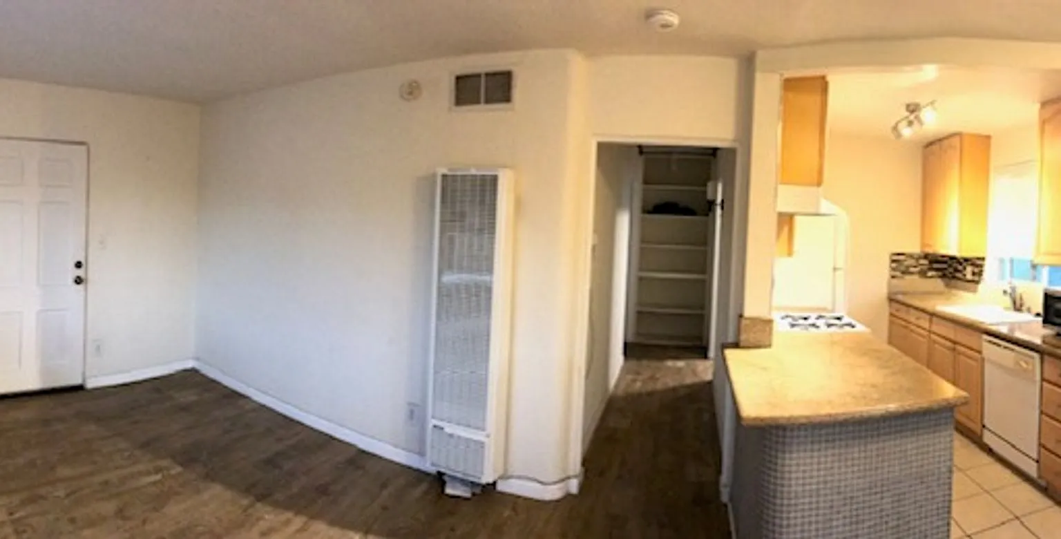 733 Santa Barbara Pl — Photo 1