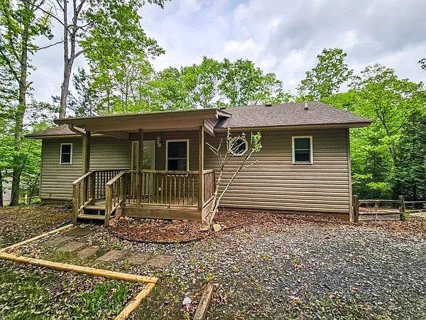 48 Rose Ct — Photo 8